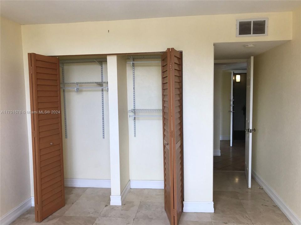 En Venta: $265,000 (2 camas, 2 baños, 866 Pies cuadrados)