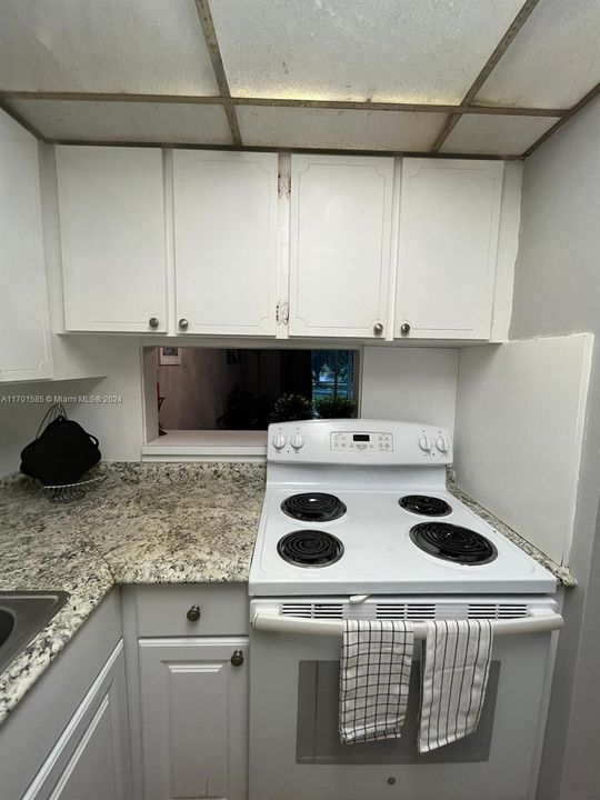 For Rent: $1,950 (1 beds, 1 baths, 768 Square Feet)