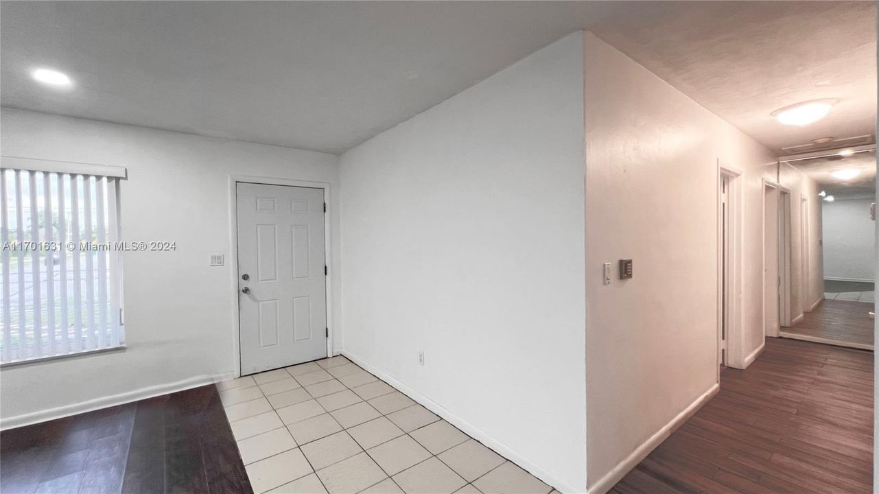 Active With Contract: $4,000 (3 beds, 2 baths, 1602 Square Feet)