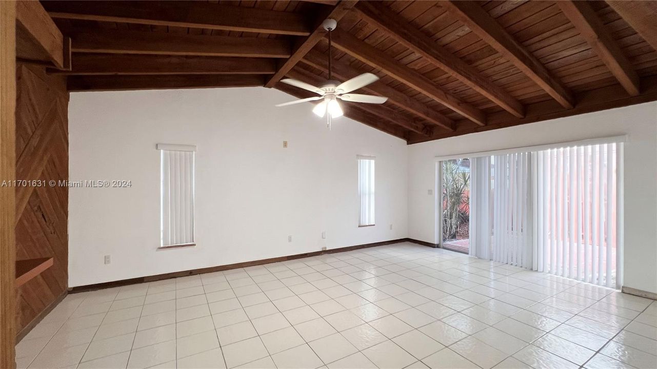 Active With Contract: $4,000 (3 beds, 2 baths, 1602 Square Feet)