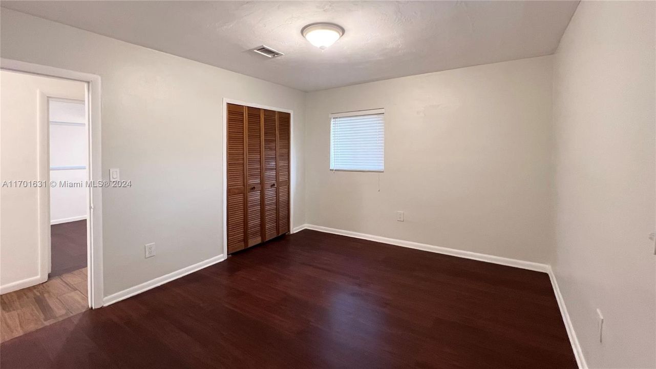 Active With Contract: $4,000 (3 beds, 2 baths, 1602 Square Feet)