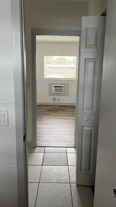 For Rent: $1,800 (1 beds, 1 baths, 750 Square Feet)