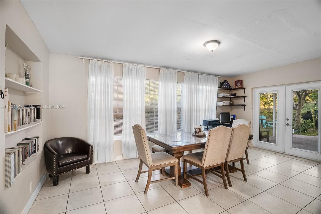 For Sale: $439,900 (3 beds, 2 baths, 1471 Square Feet)