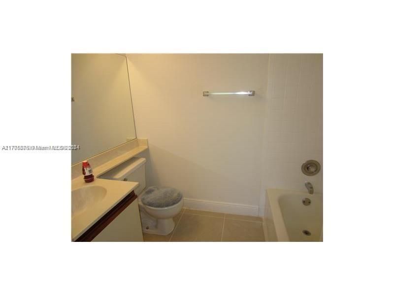 For Sale: $169,900 (2 beds, 2 baths, 1030 Square Feet)