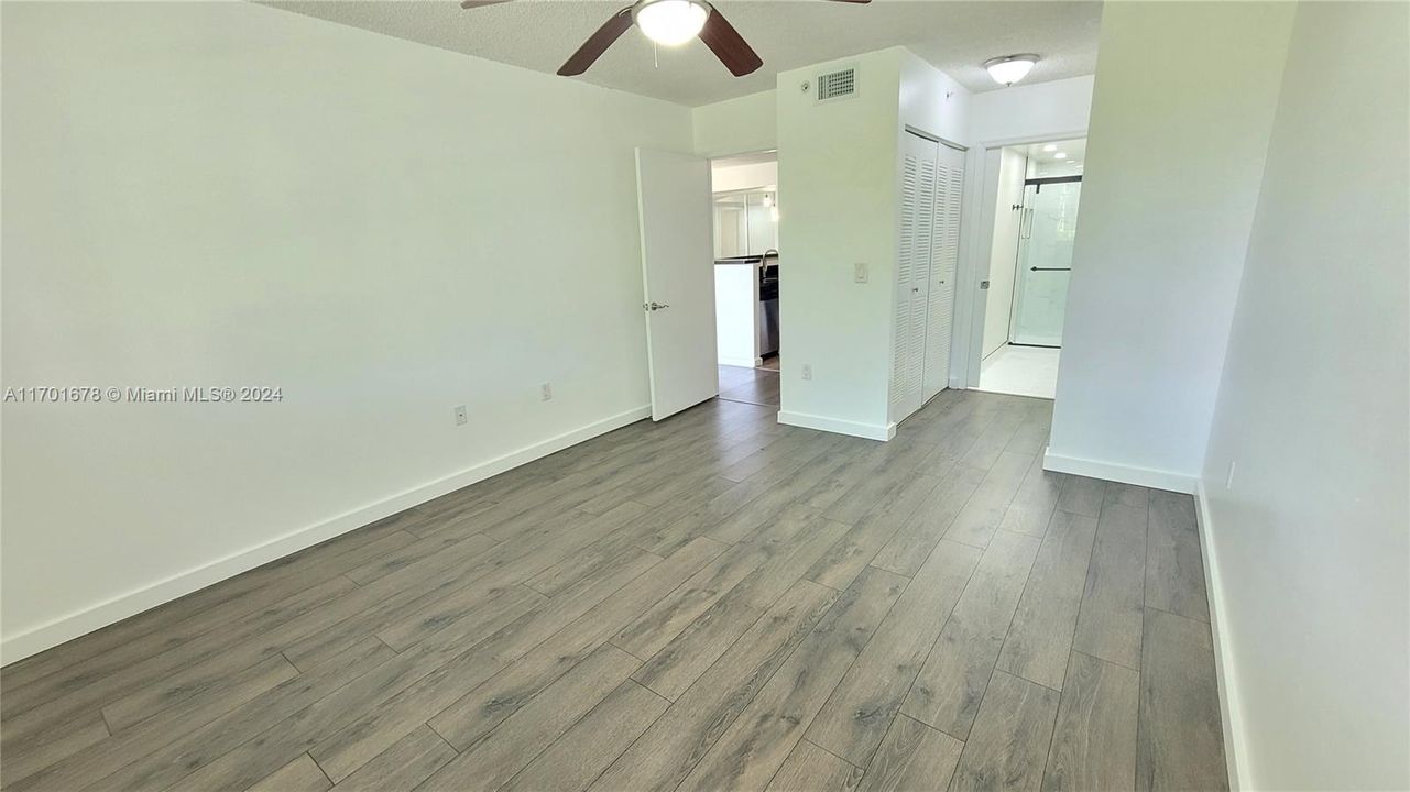 For Rent: $2,500 (2 beds, 2 baths, 983 Square Feet)