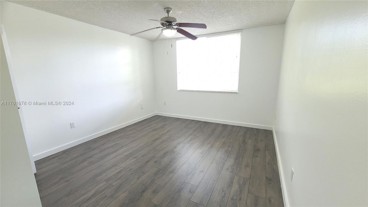 For Rent: $2,500 (2 beds, 2 baths, 983 Square Feet)