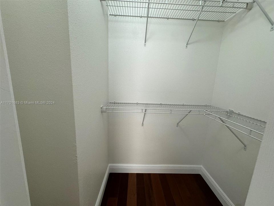 Active With Contract: $1,850 (1 beds, 1 baths, 579 Square Feet)