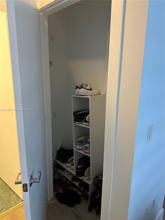 Recently Rented: $3,600 (1 beds, 2 baths, 1000 Square Feet)