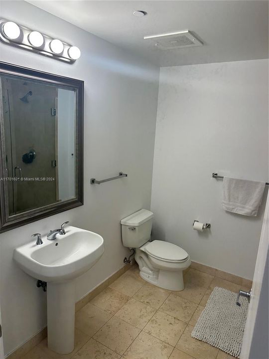 Recently Rented: $3,600 (1 beds, 2 baths, 1000 Square Feet)