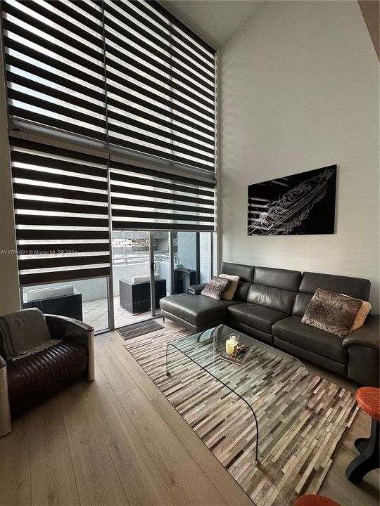 Recently Rented: $3,600 (1 beds, 2 baths, 1000 Square Feet)