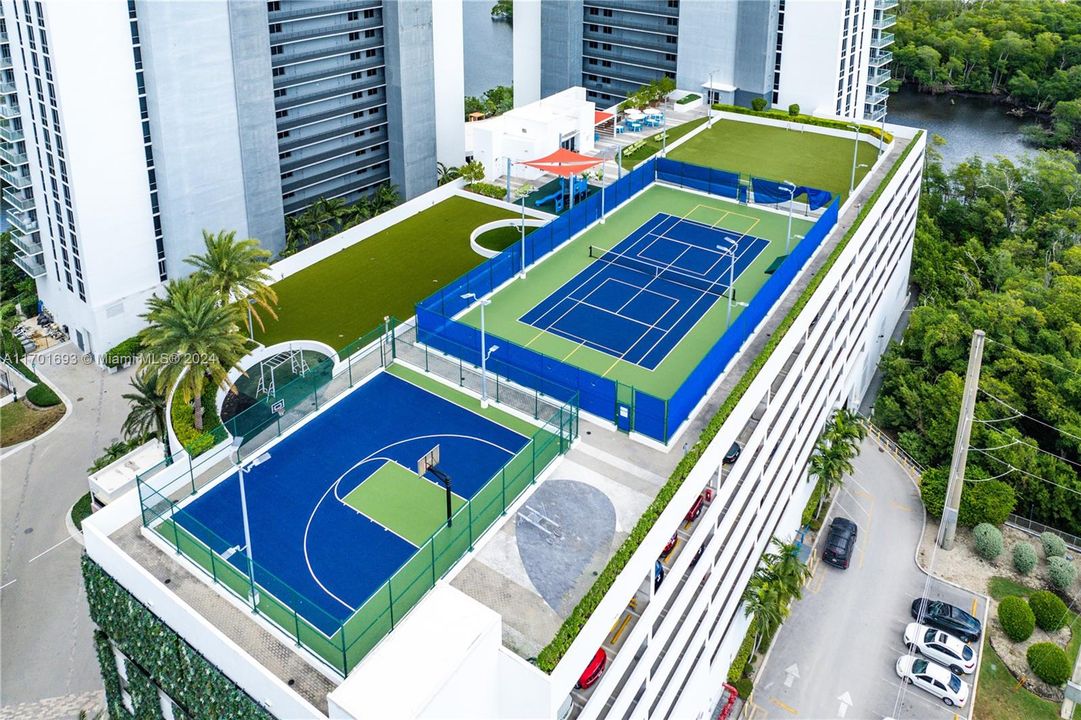 Outdoor Basketball, tennis and grill area