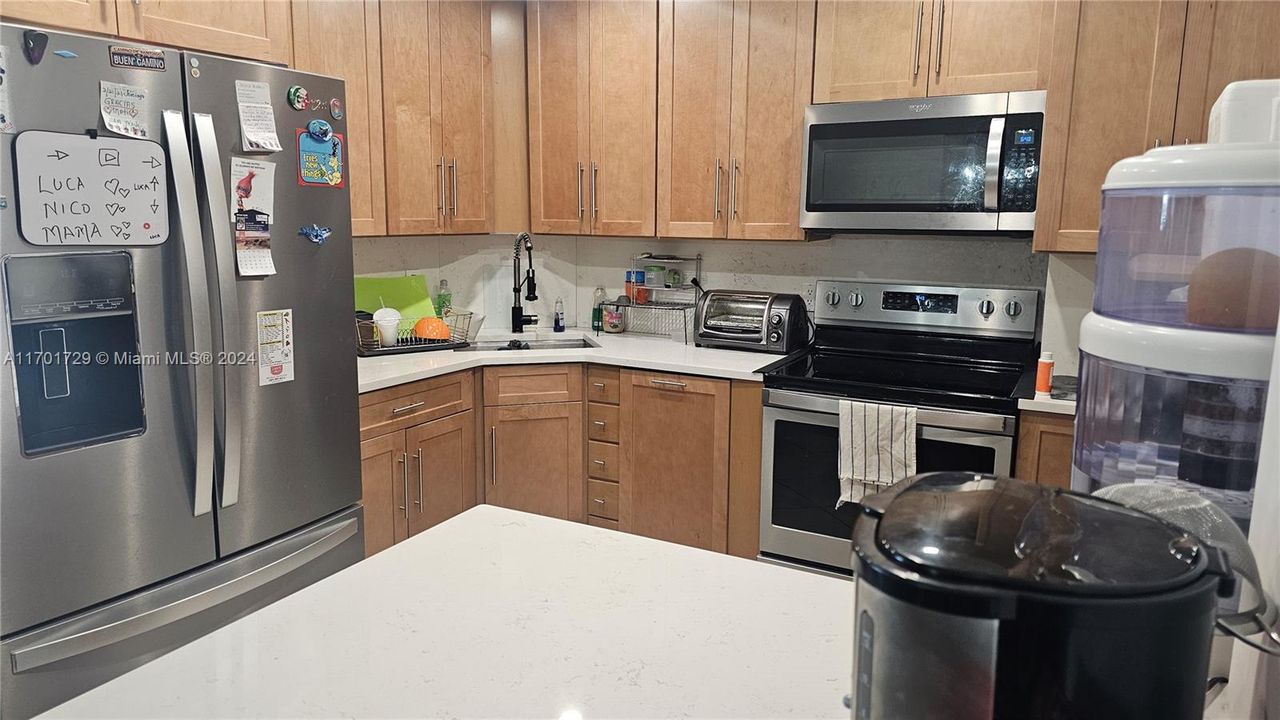 For Rent: $3,450 (2 beds, 2 baths, 1240 Square Feet)