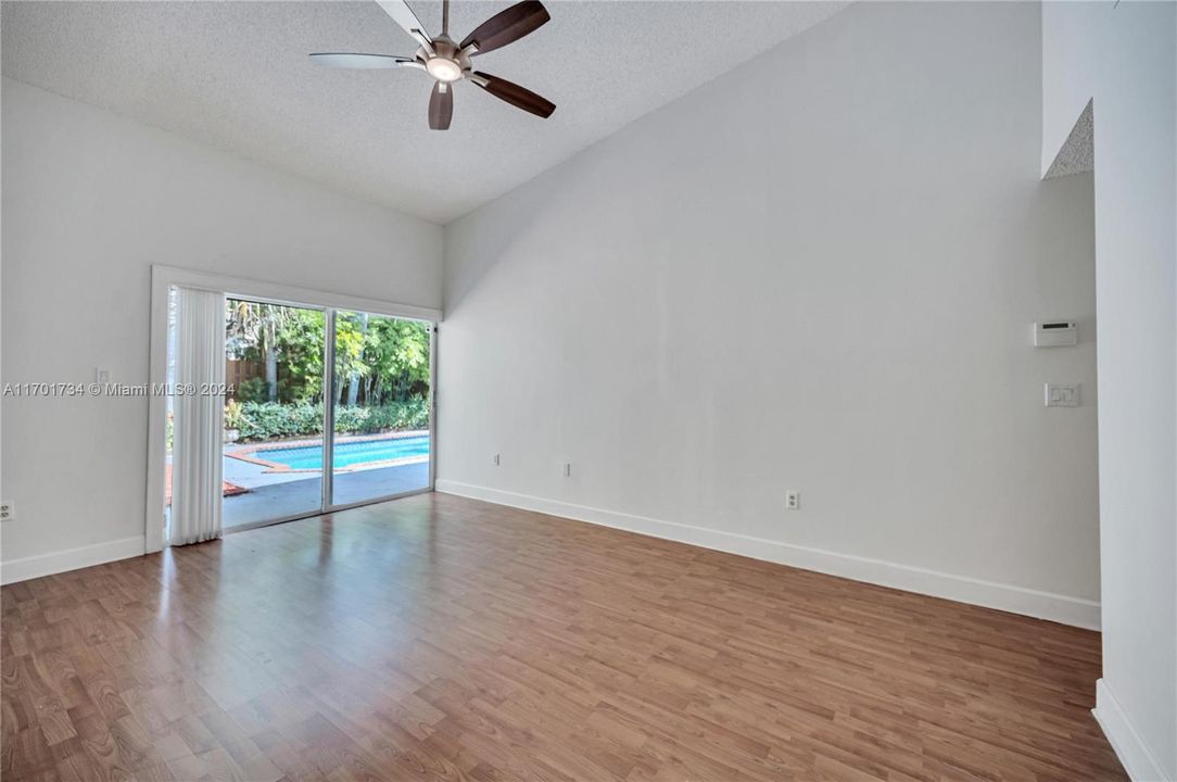 Active With Contract: $4,000 (4 beds, 2 baths, 2185 Square Feet)