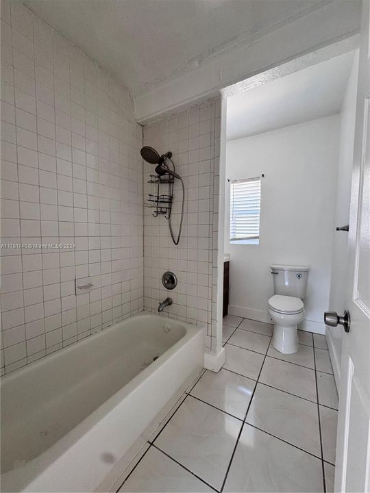 For Rent: $2,400 (2 beds, 1 baths, 1541 Square Feet)