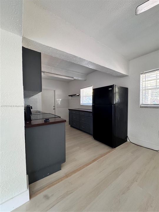 For Rent: $2,400 (2 beds, 1 baths, 1541 Square Feet)