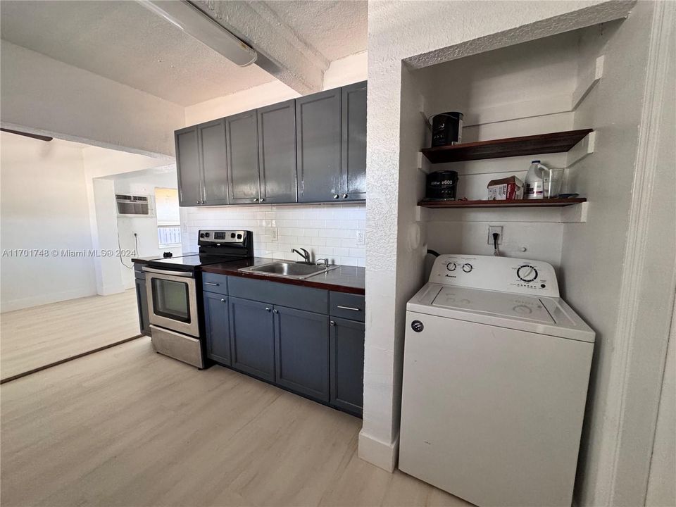 For Rent: $2,400 (2 beds, 1 baths, 1541 Square Feet)