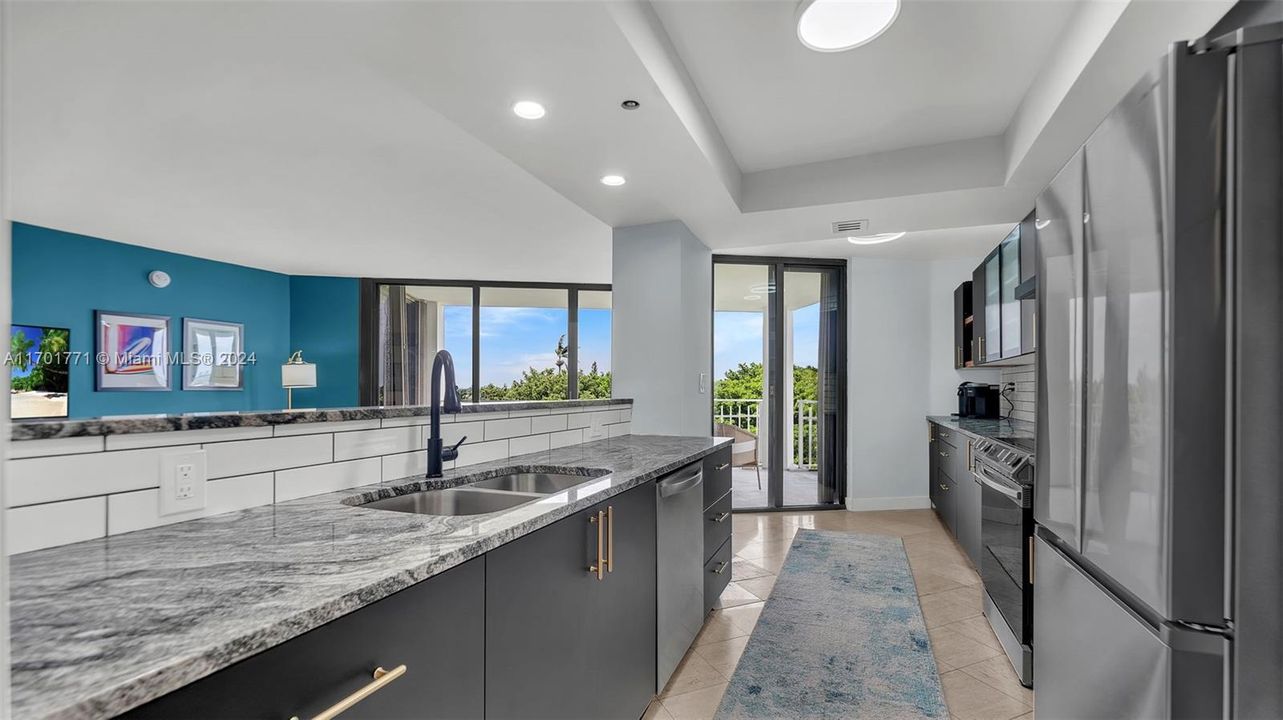 For Sale: $399,500 (2 beds, 2 baths, 1164 Square Feet)