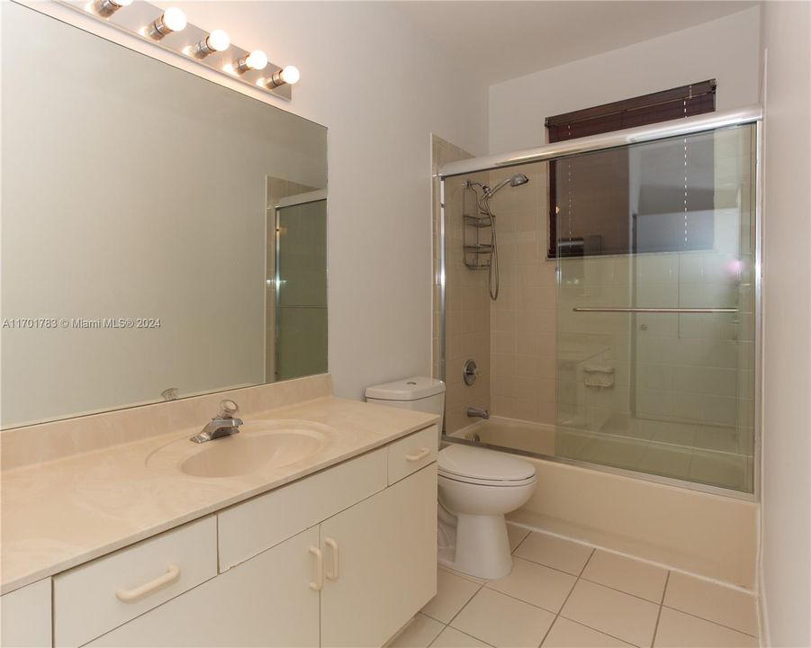 Recently Rented: $4,400 (4 beds, 2 baths, 2109 Square Feet)