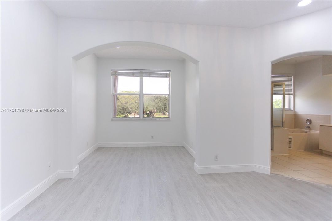 Recently Rented: $4,400 (4 beds, 2 baths, 2109 Square Feet)