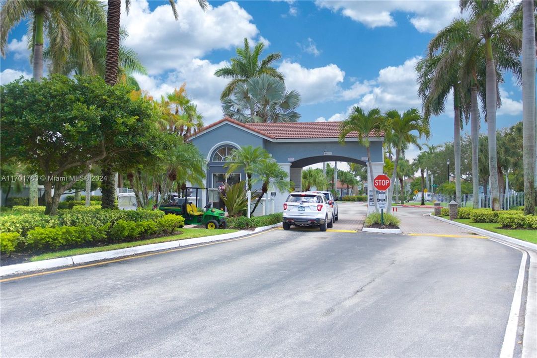 Recently Rented: $4,400 (4 beds, 2 baths, 2109 Square Feet)