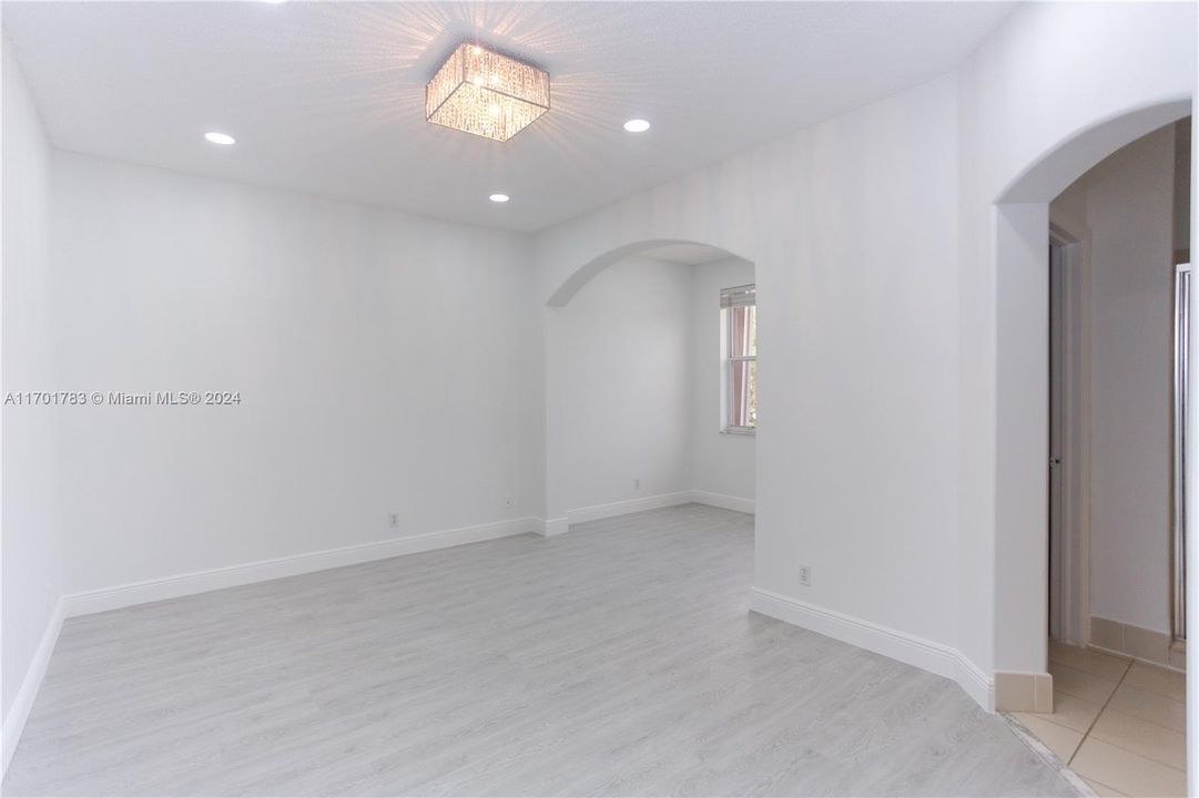 Recently Rented: $4,400 (4 beds, 2 baths, 2109 Square Feet)