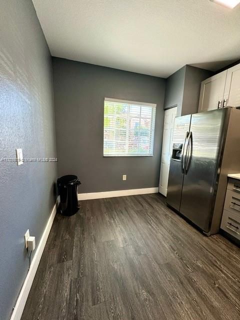 For Rent: $2,700 (2 beds, 1 baths, 1214 Square Feet)