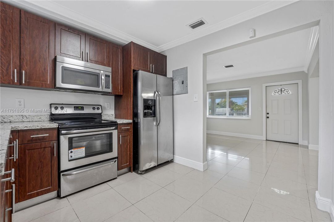 For Sale: $498,900 (3 beds, 2 baths, 1230 Square Feet)