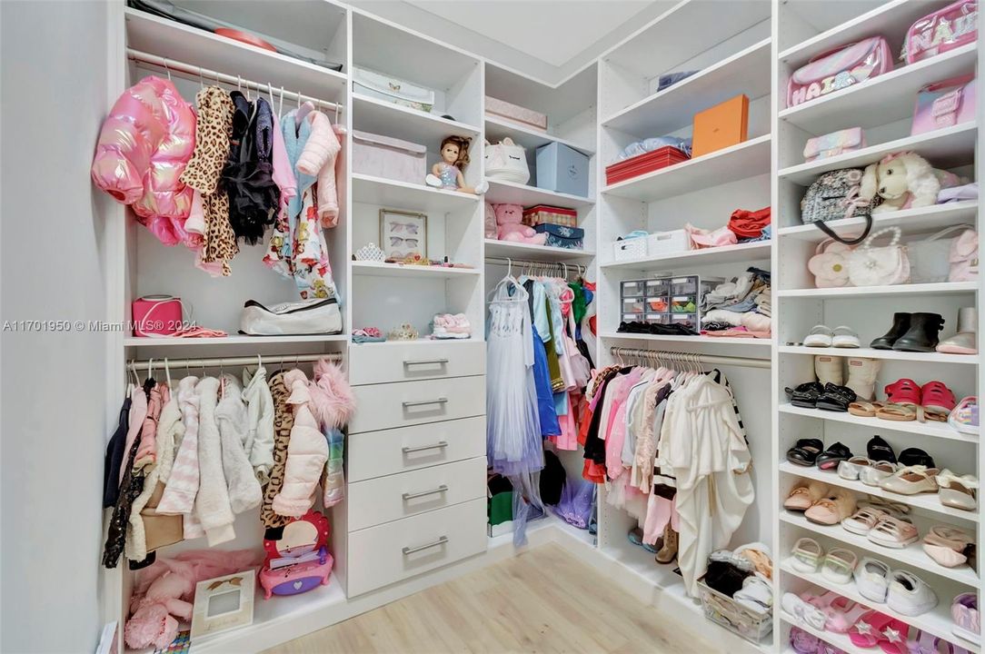 Kids closet