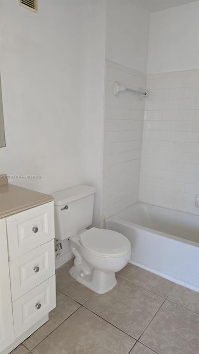 For Rent: $1,900 (2 beds, 2 baths, 1027 Square Feet)