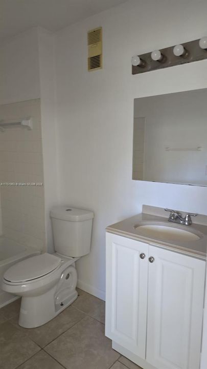 For Rent: $1,900 (2 beds, 2 baths, 1027 Square Feet)