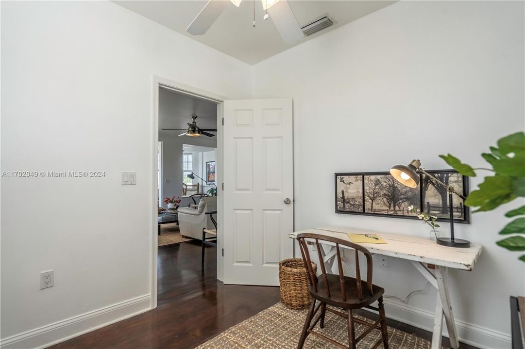 For Sale: $895,000 (3 beds, 2 baths, 1514 Square Feet)