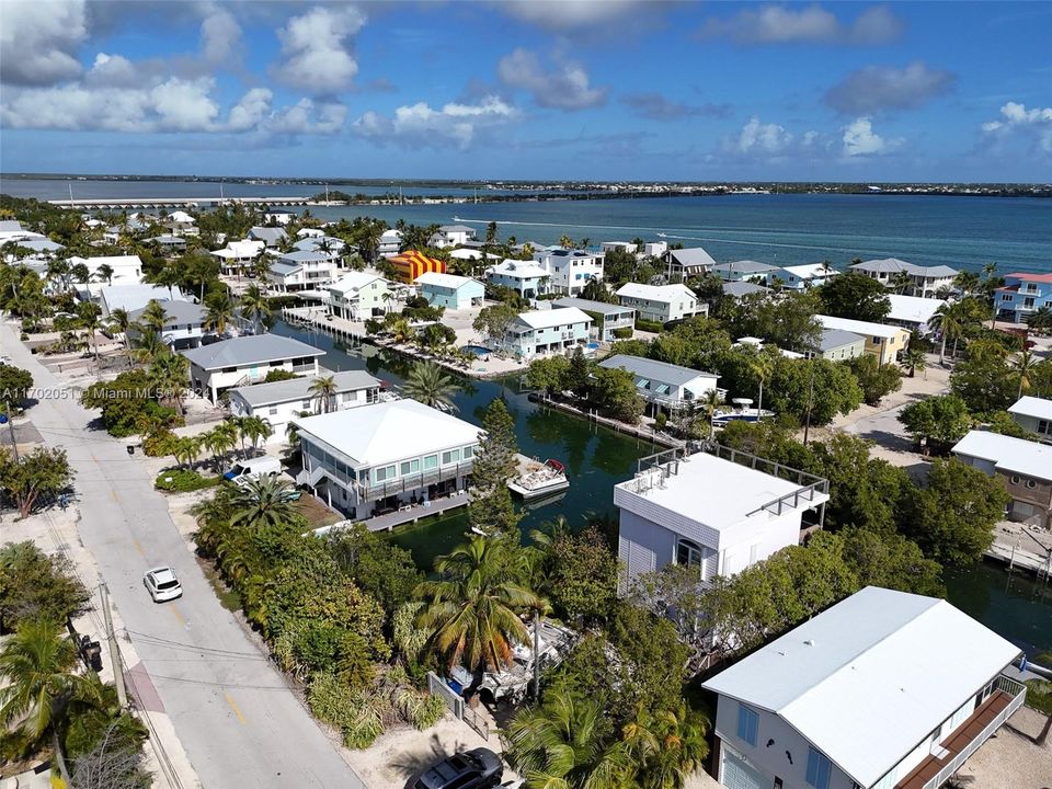 For Sale: $1,950,000 (3 beds, 2 baths, 1248 Square Feet)