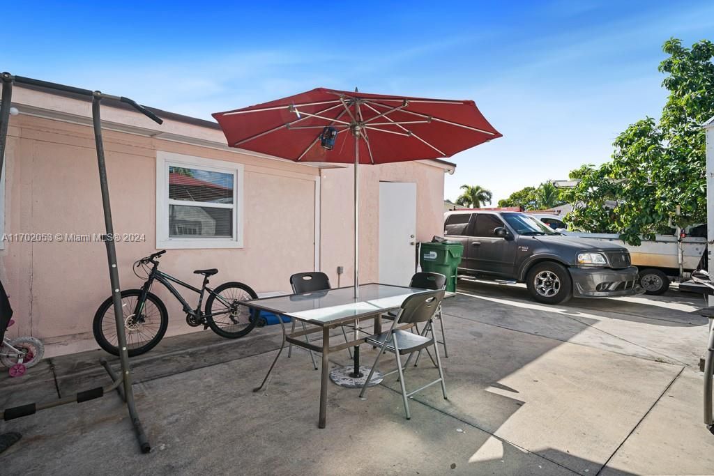 For Sale: $539,000 (3 beds, 2 baths, 1524 Square Feet)