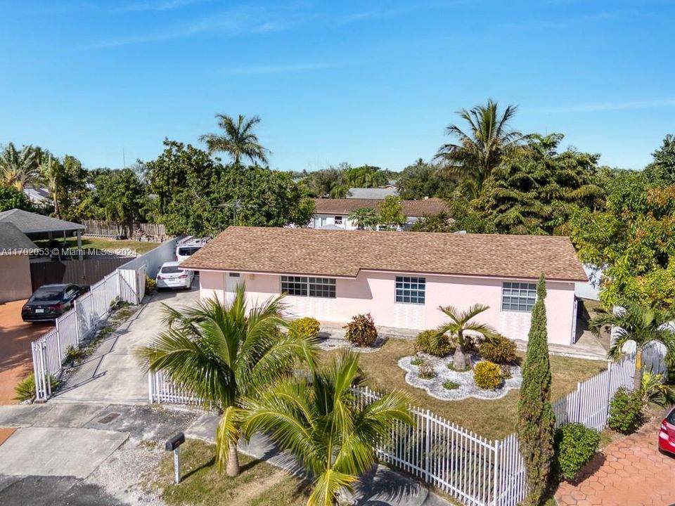 For Sale: $539,000 (3 beds, 2 baths, 1524 Square Feet)