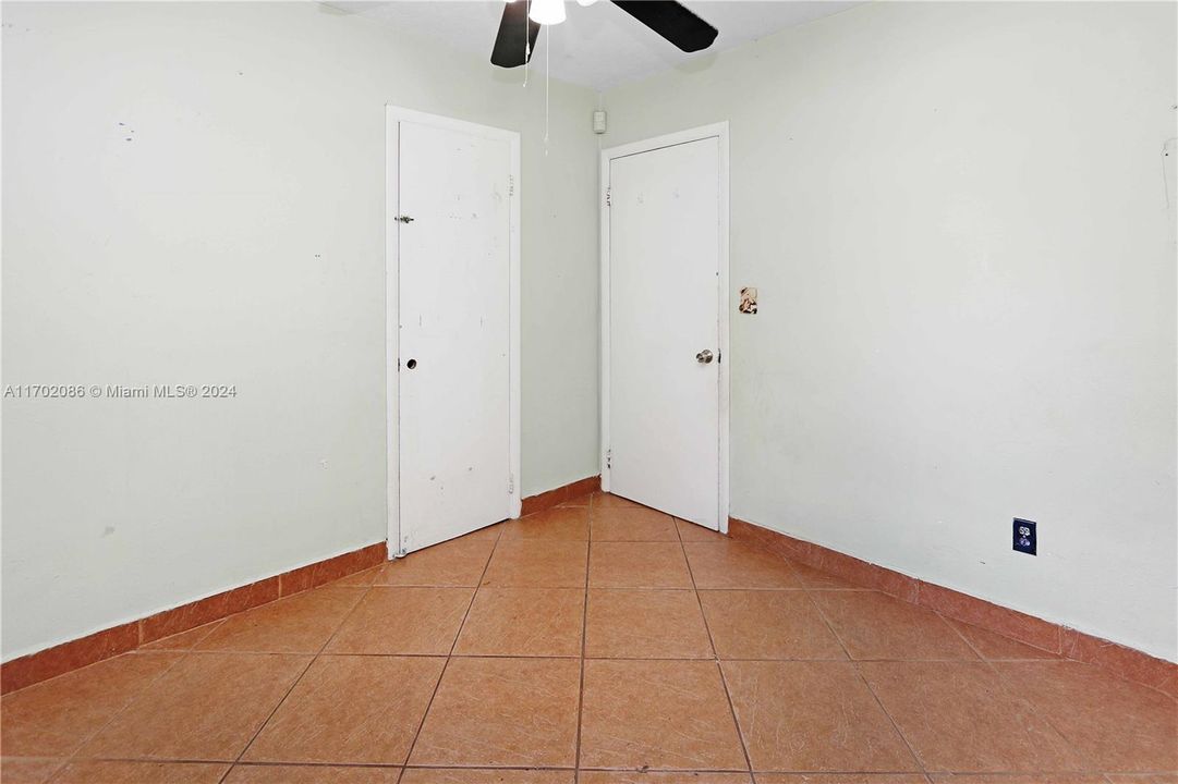 For Sale: $500,000 (3 beds, 2 baths, 2064 Square Feet)