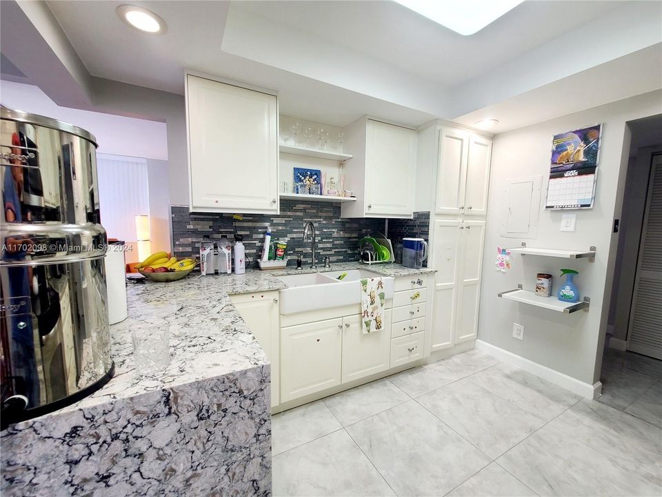 For Sale: $449,000 (2 beds, 2 baths, 1213 Square Feet)