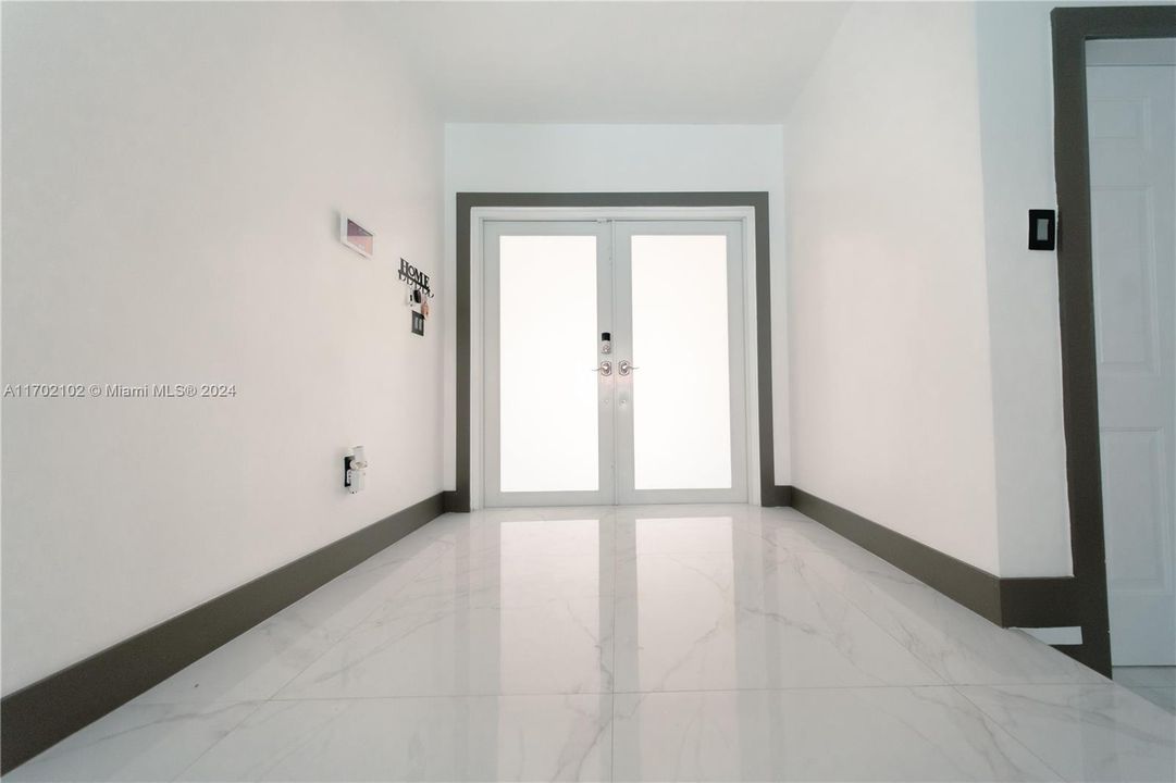 Недавно арендовано: $6,000 (4 спален, 2 ванн, 2027 Квадратных фут)