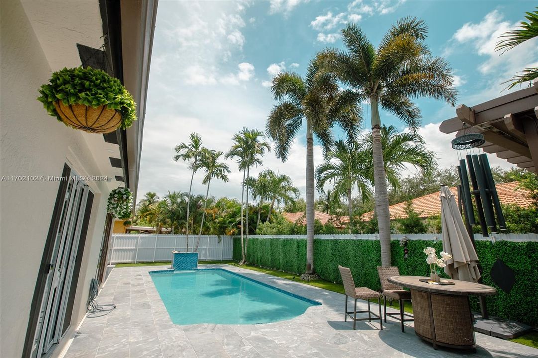 Недавно арендовано: $6,000 (4 спален, 2 ванн, 2027 Квадратных фут)