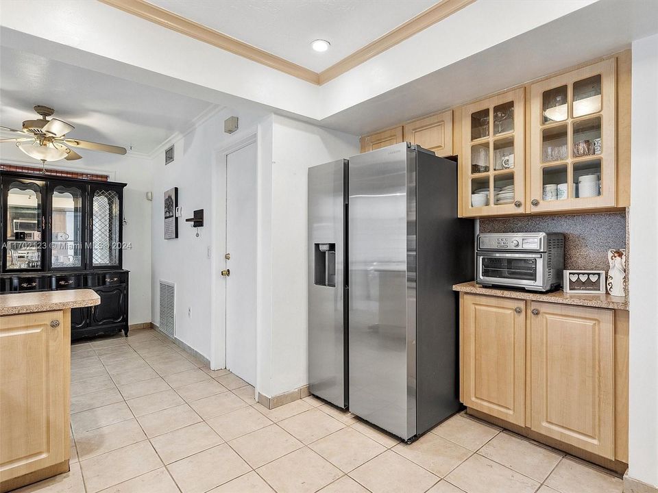 For Sale: $539,000 (2 beds, 2 baths, 1646 Square Feet)