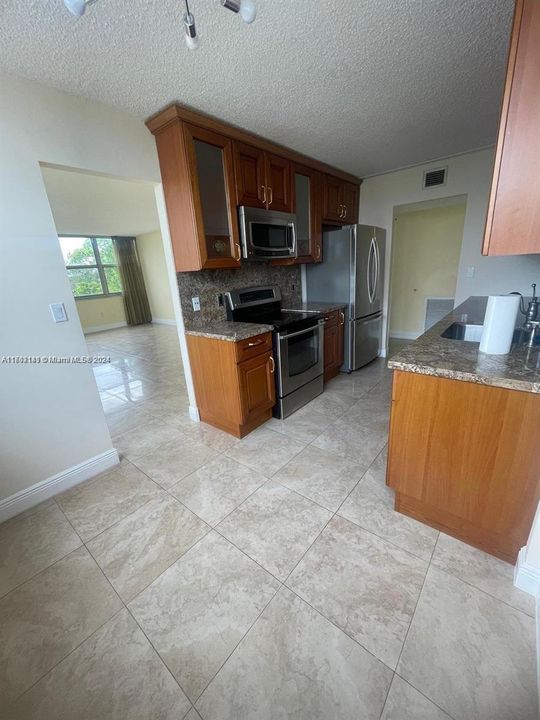 For Rent: $2,300 (2 beds, 2 baths, 1222 Square Feet)