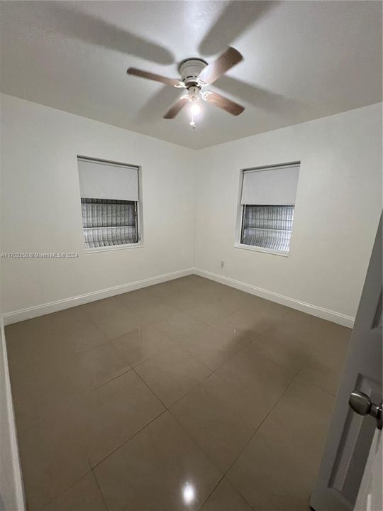 For Rent: $4,000 (3 beds, 2 baths, 988 Square Feet)