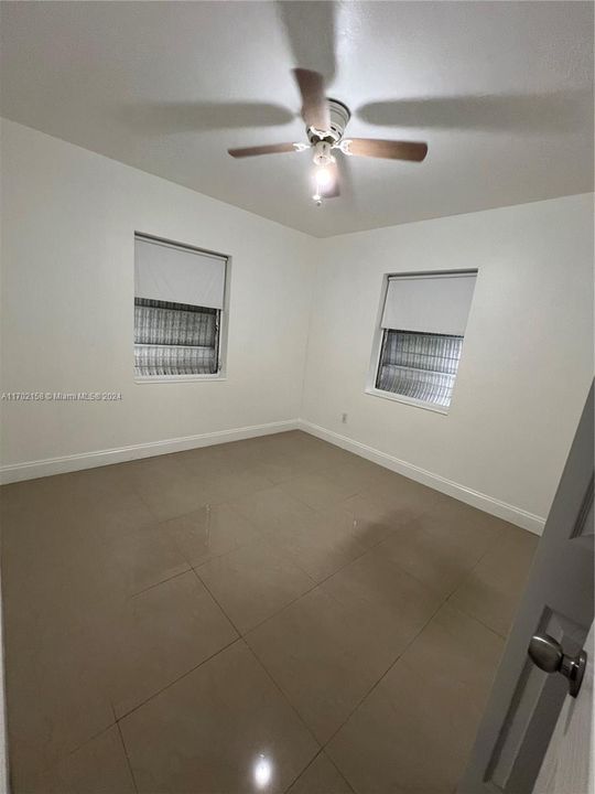 For Rent: $4,000 (3 beds, 2 baths, 988 Square Feet)