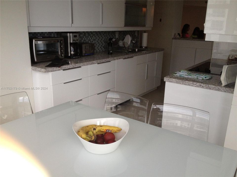 For Rent: $4,500 (2 beds, 2 baths, 1447 Square Feet)