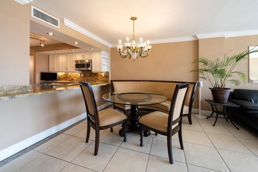 For Sale: $499,900 (1 beds, 1 baths, 1068 Square Feet)