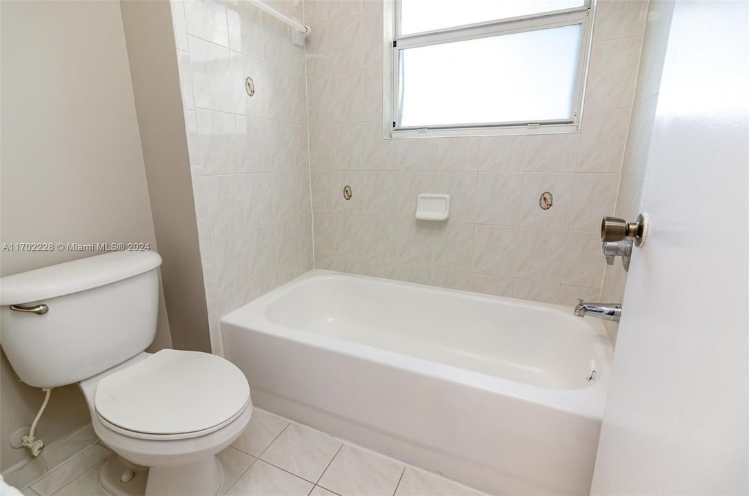 For Sale: $329,700 (3 beds, 2 baths, 1509 Square Feet)