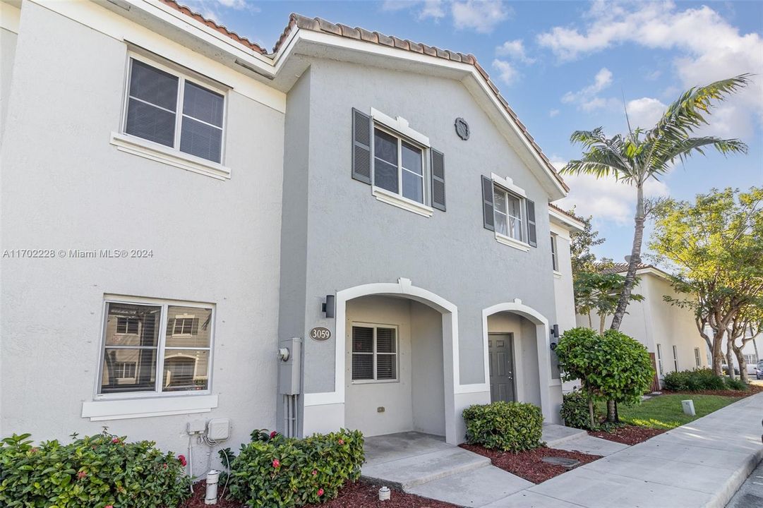 For Sale: $329,700 (3 beds, 2 baths, 1509 Square Feet)