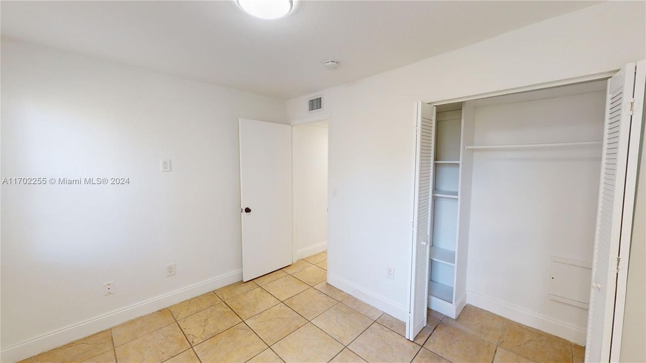 For Rent: $2,350 (2 beds, 1 baths, 707 Square Feet)