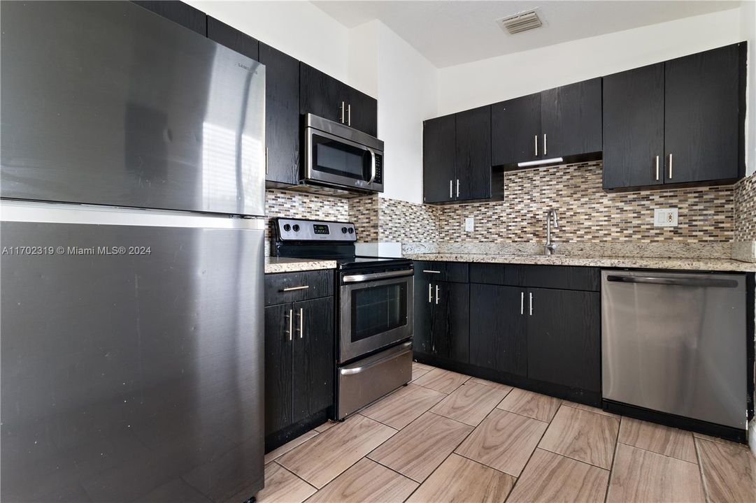 For Sale: $615,000 (4 beds, 2 baths, 1100 Square Feet)