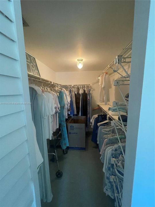 Full Walk In Closet