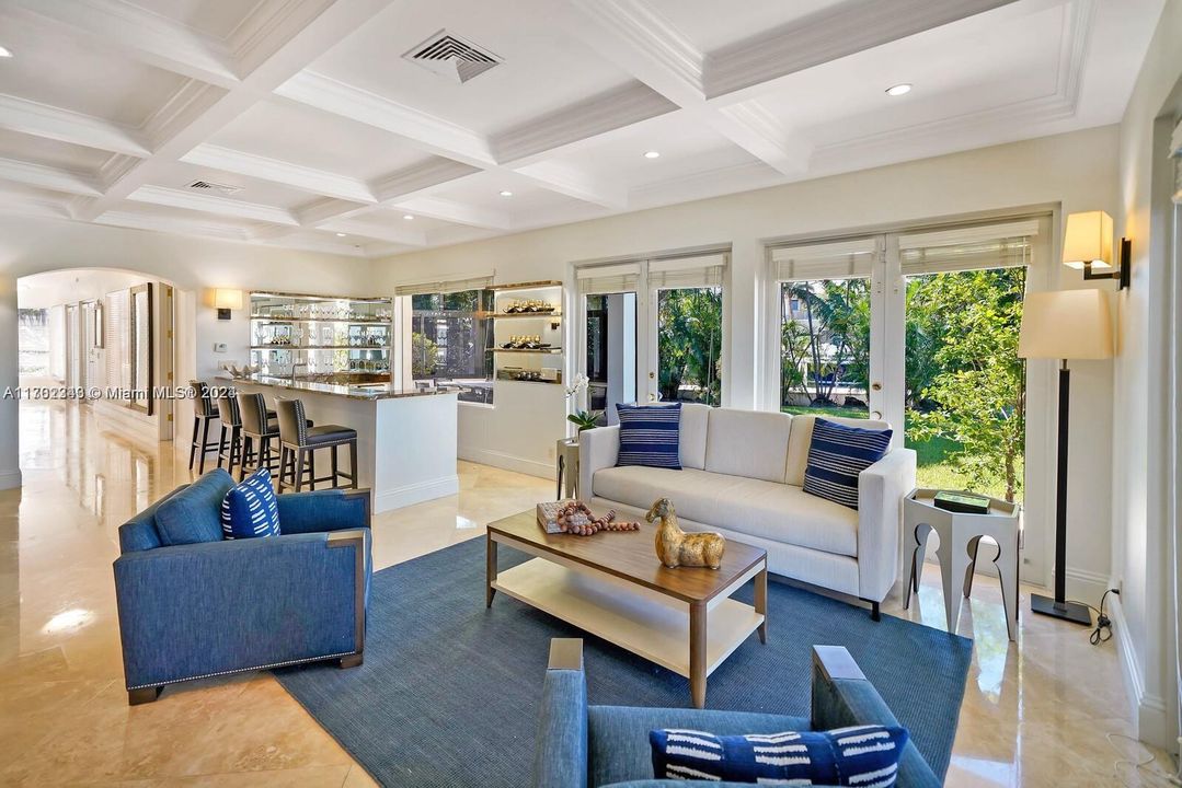 最近售出: $25,000,000 (7 贝兹, 7 浴室, 8132 平方英尺)